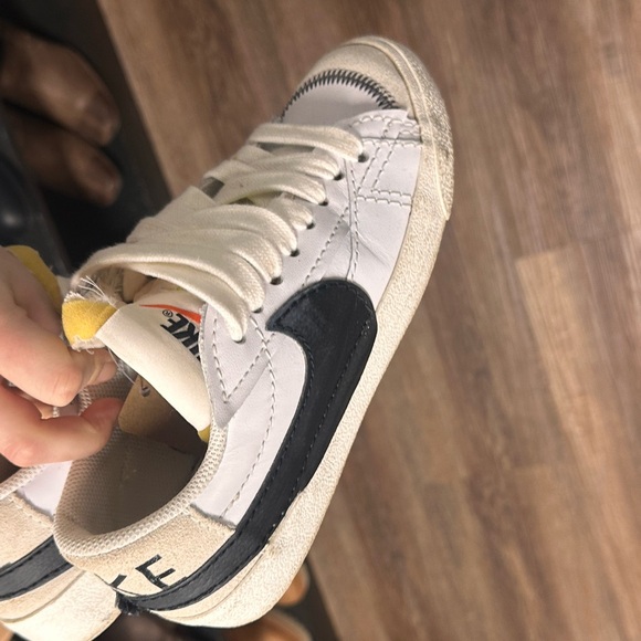 Nike blazers low big swoosh size 7 women’s - Picture 4 of 7